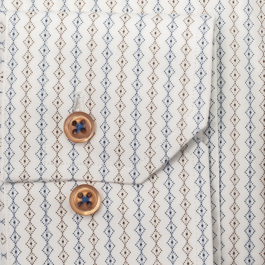 Hemd Modell „Matt“, Baumwollhemd in Farbe blau-braun gemustert und braunen Knöpfen